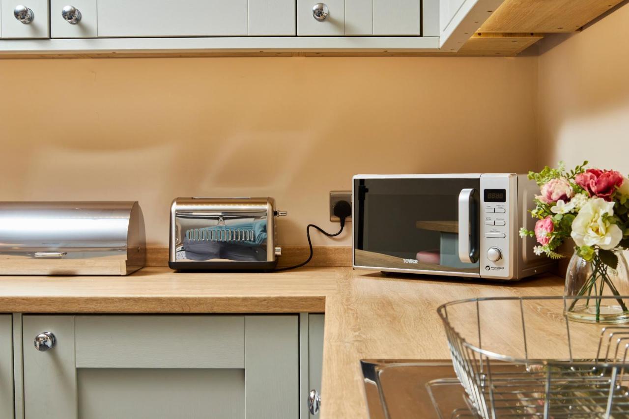 The Stunning Central Harrogate Abode - Sleeps 6 Екстериор снимка