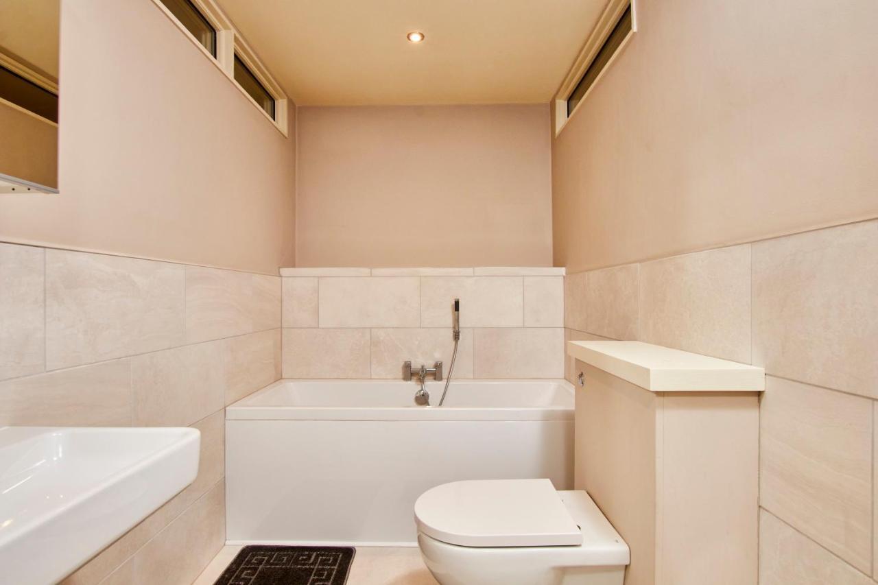 The Stunning Central Harrogate Abode - Sleeps 6 Екстериор снимка