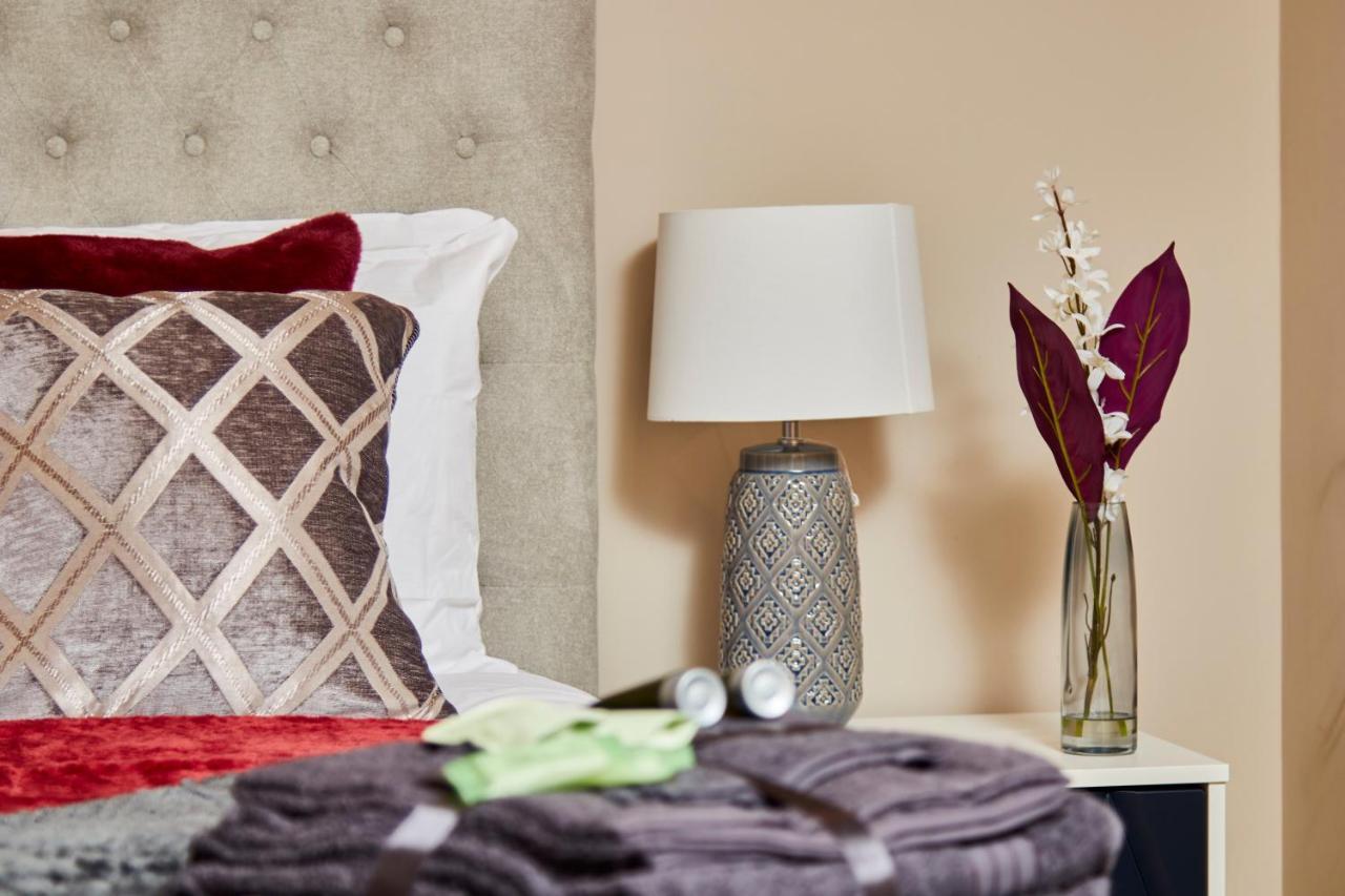 The Stunning Central Harrogate Abode - Sleeps 6 Екстериор снимка